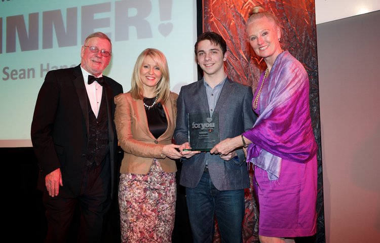 Image of Wirral’s Sixth Form College Student Wins Wirral’s Volunteer of the Year Award with the NHS